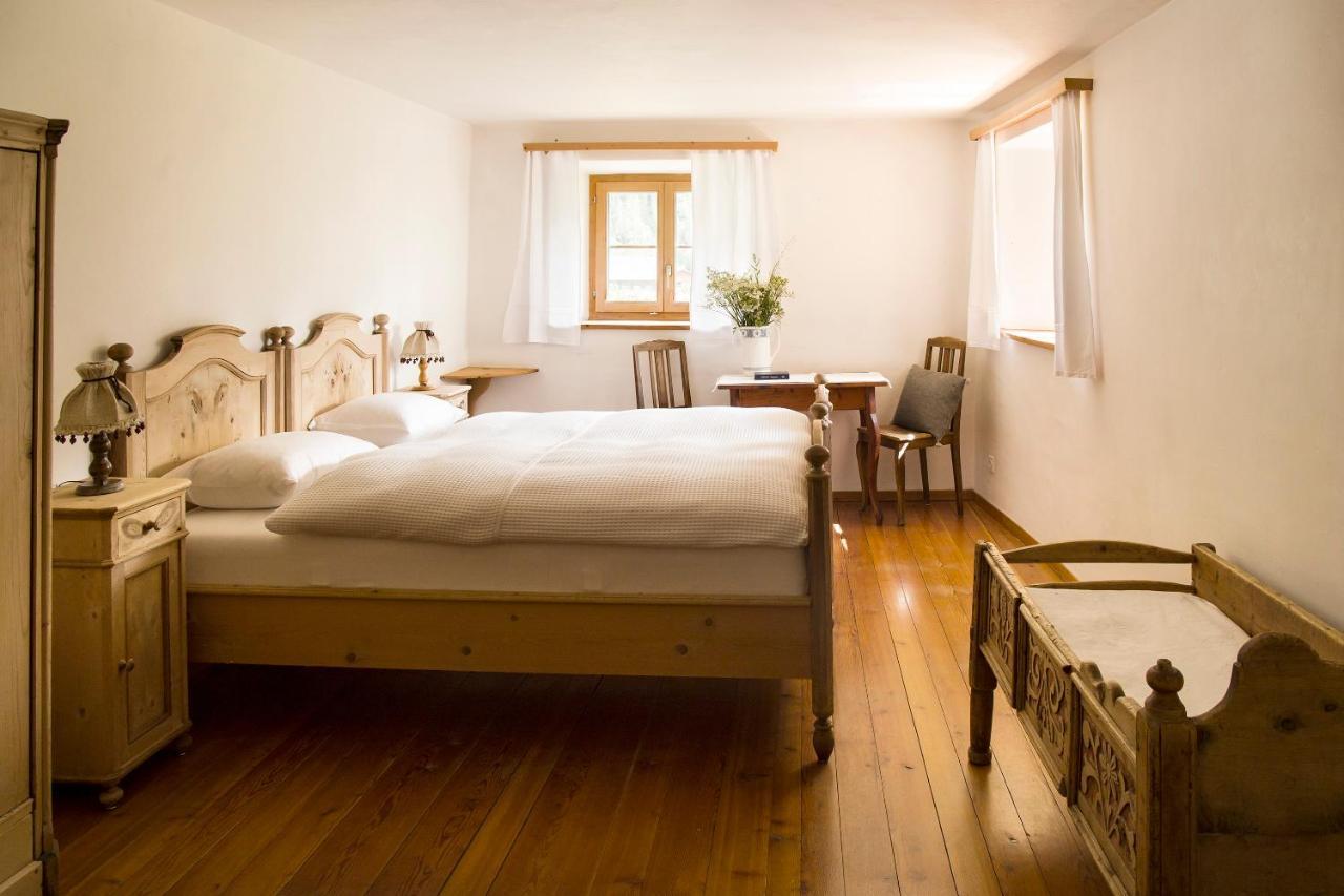 Hotel Chasa Chalavaina Müstair Pokoj fotografie