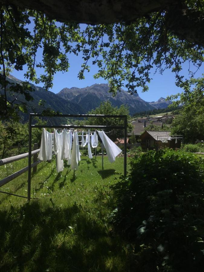 Hotel Chasa Chalavaina Müstair Exteriér fotografie