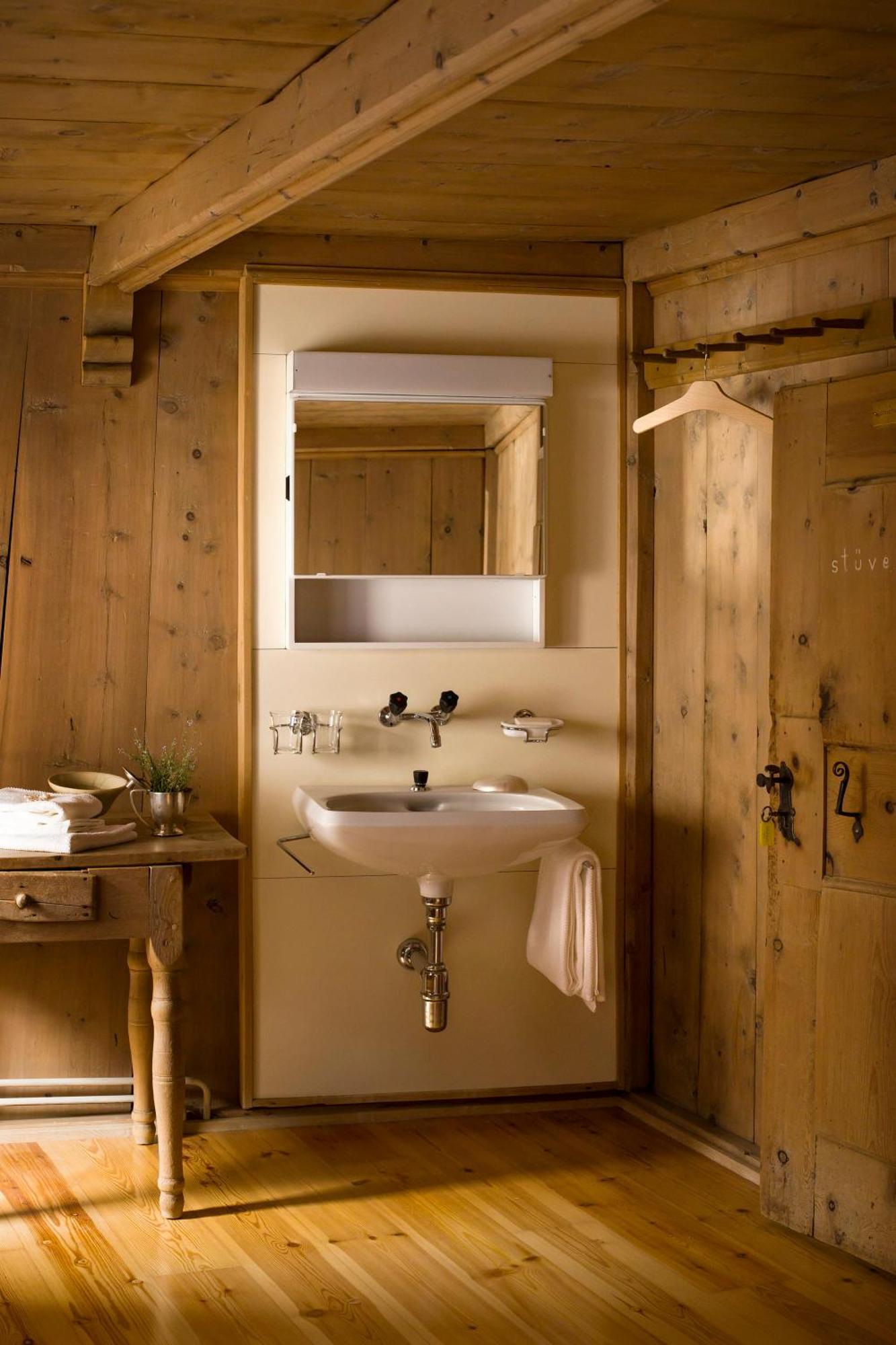 Hotel Chasa Chalavaina Müstair Pokoj fotografie