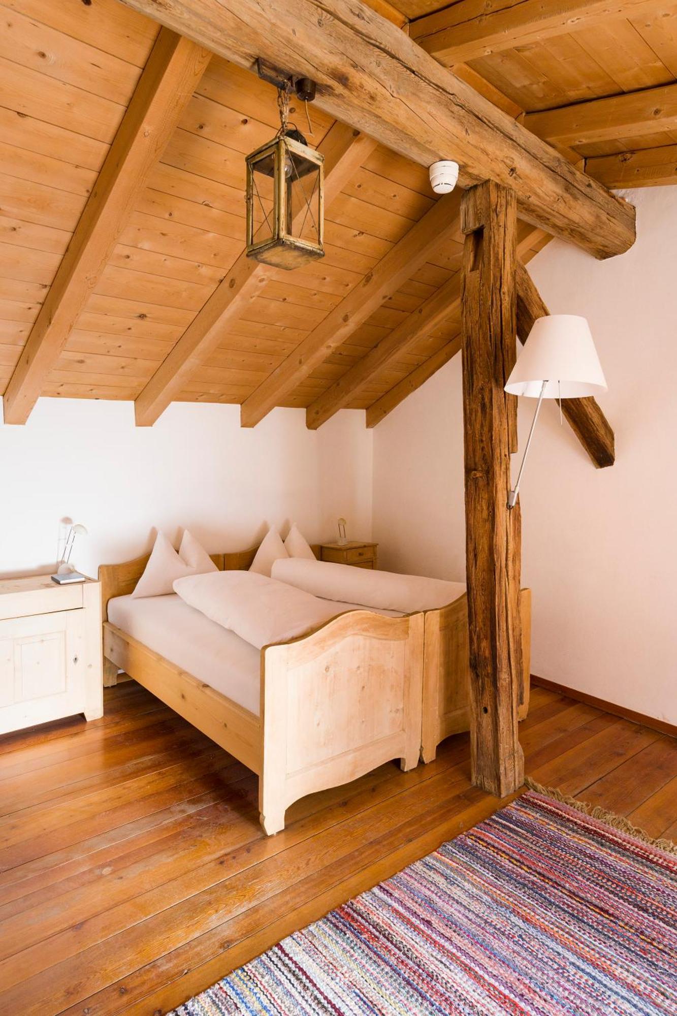 Hotel Chasa Chalavaina Müstair Pokoj fotografie
