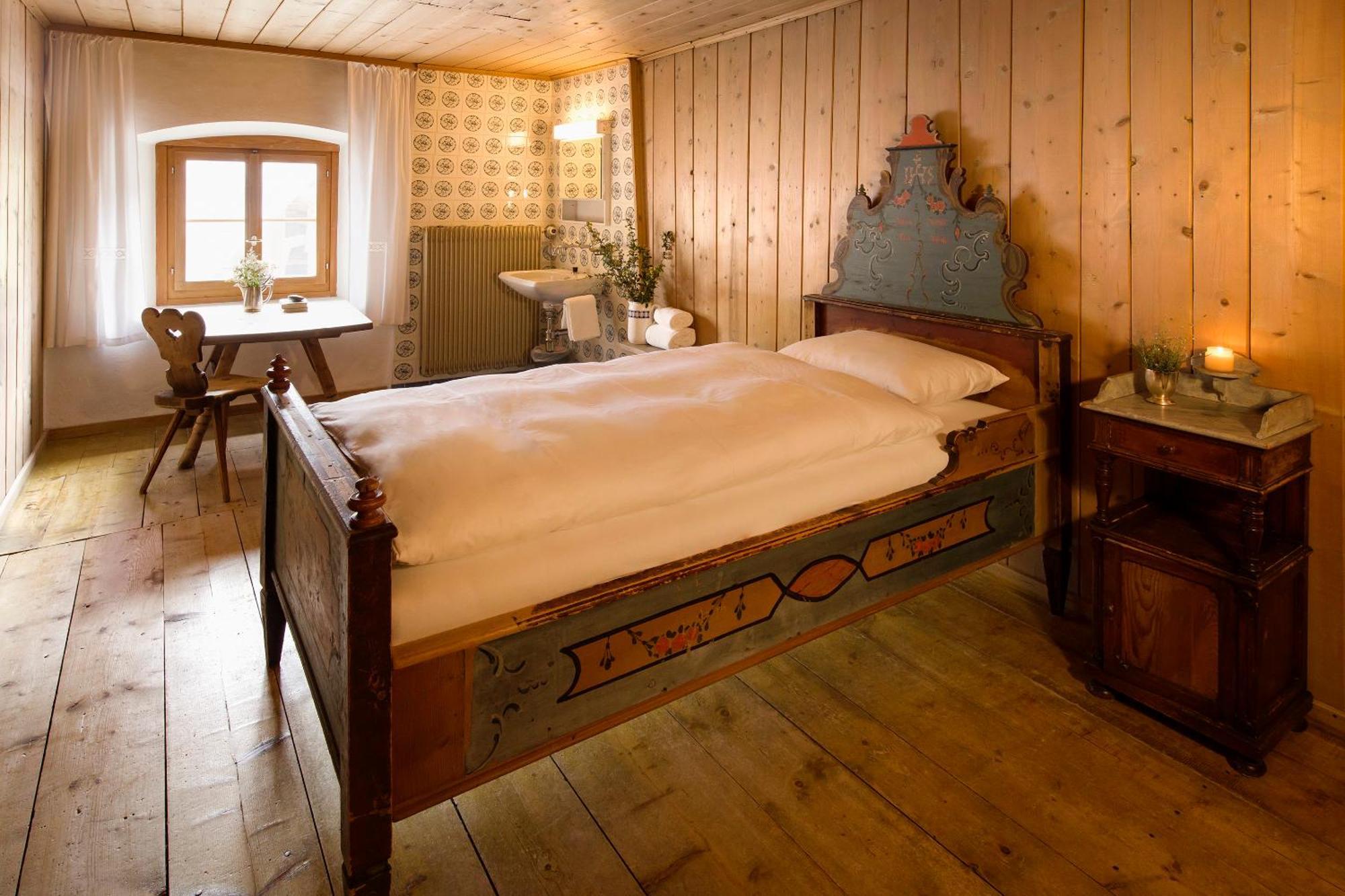Hotel Chasa Chalavaina Müstair Pokoj fotografie